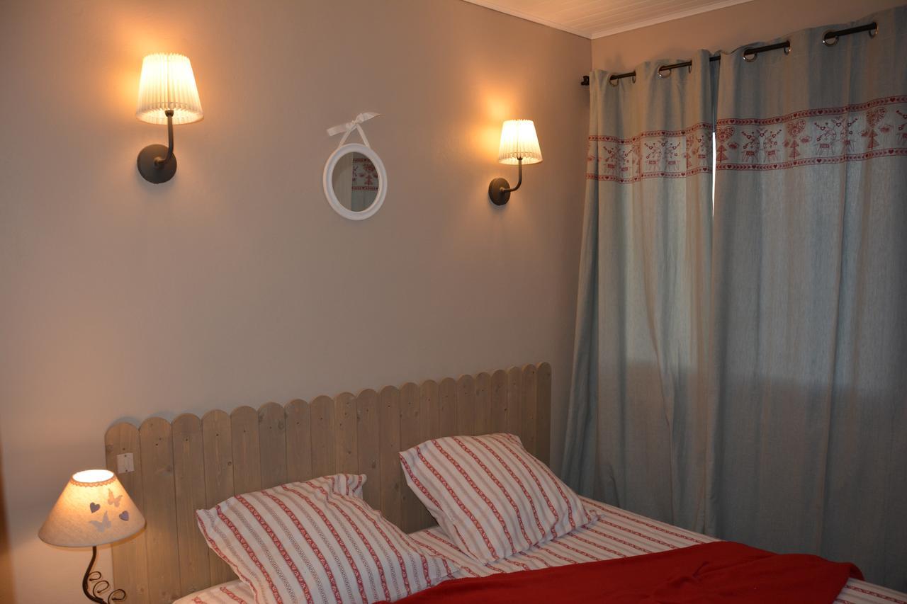 Hotel Le Central La Feclaz Bagian luar foto