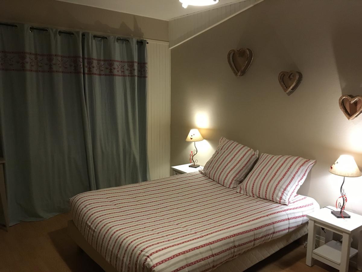 Hotel Le Central La Feclaz Bagian luar foto